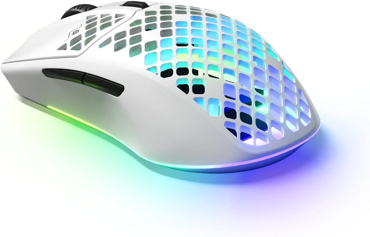 SteelSeries Aerox 3 - Geperforeerde RGB-gamingmuis - Ultralicht waterbestendig ontwerp - 8,500 DPI TrueMove Core optische sensor - Snow