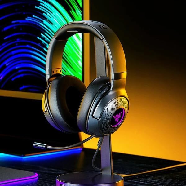 Razer Kraken V4 - Draadloze Gaming Headset (3 Modes Connectiviteit, TriForce 40mm Drivers, 9-Zone RGB Earcup Verlichting, Mix & Volume aanpassingen, THX Spatial Audio) Zwart