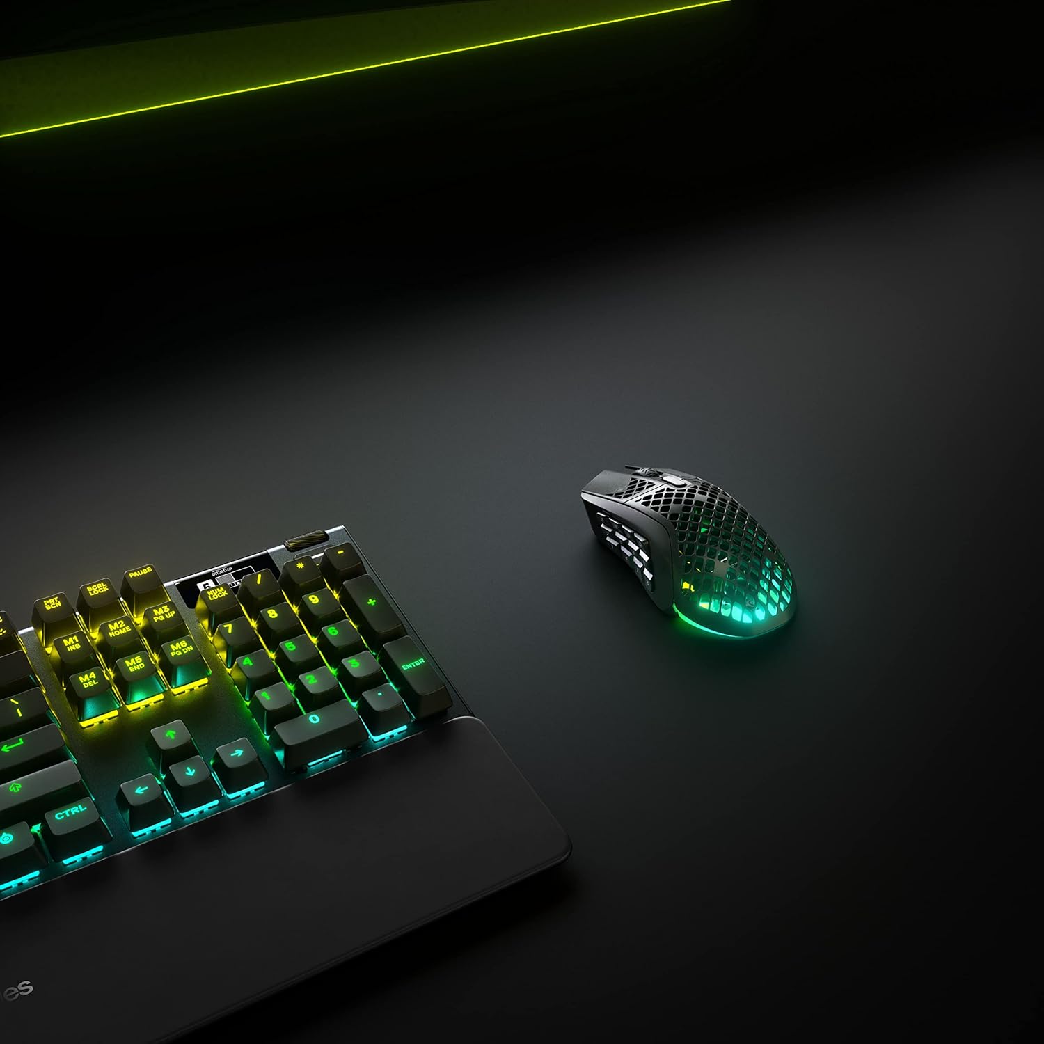 SteelSeries Aerox 3 - Geperforeerde RGB-gamingmuis - Ultralicht waterbestendig ontwerp - 8,500 DPI TrueMove Core optische sensor - Snow