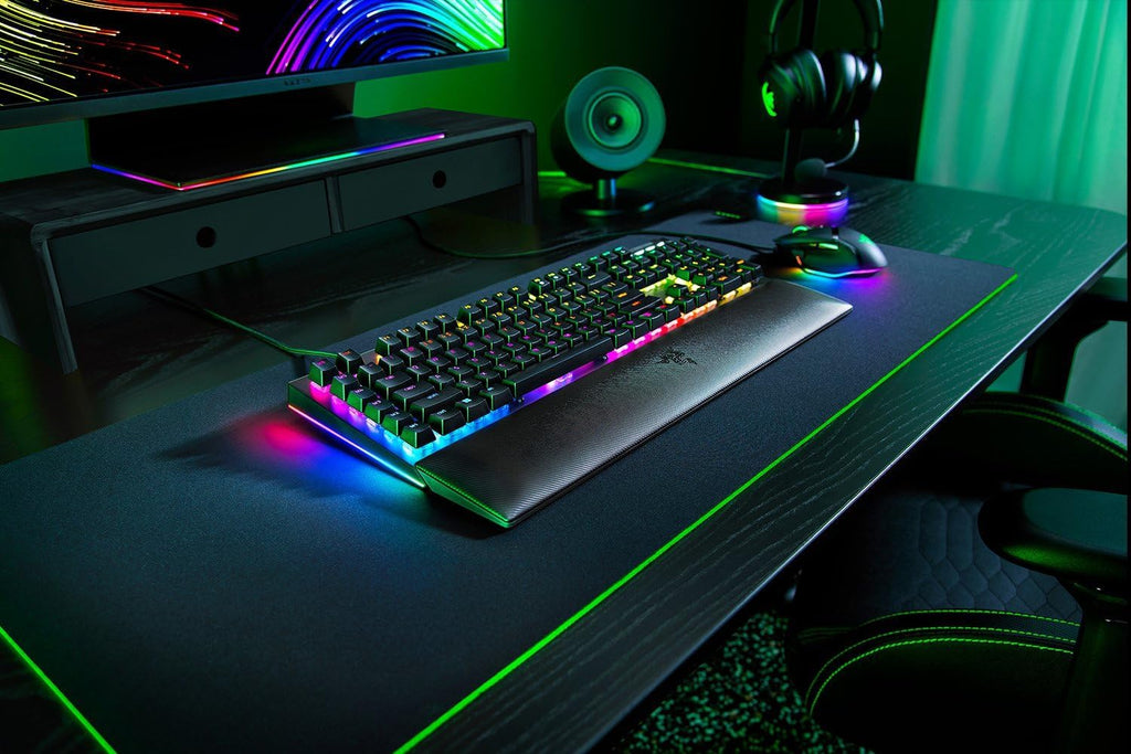 Razer BlackWidow V4 - Mechanisch gaming toetsenbord met Chroma RGB (Mechanische Razer gele schakelaars, 6 speciale macro toetsen, Doubleshot ABS keycaps) QWERTY US Layout | Zwart