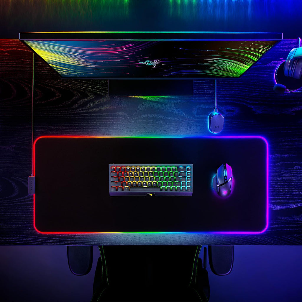 Razer Strider Chroma - Hybride muismat (19 Razer Chroma RGB verlichtingszones, vergroot formaat, anti-slip basis, water- en vervormingsbestendig) L | Zwart
